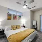 Downtown Apartment With Riverwalk Views Free Parking Pet Friendly Centrally Located On The Riverwalk