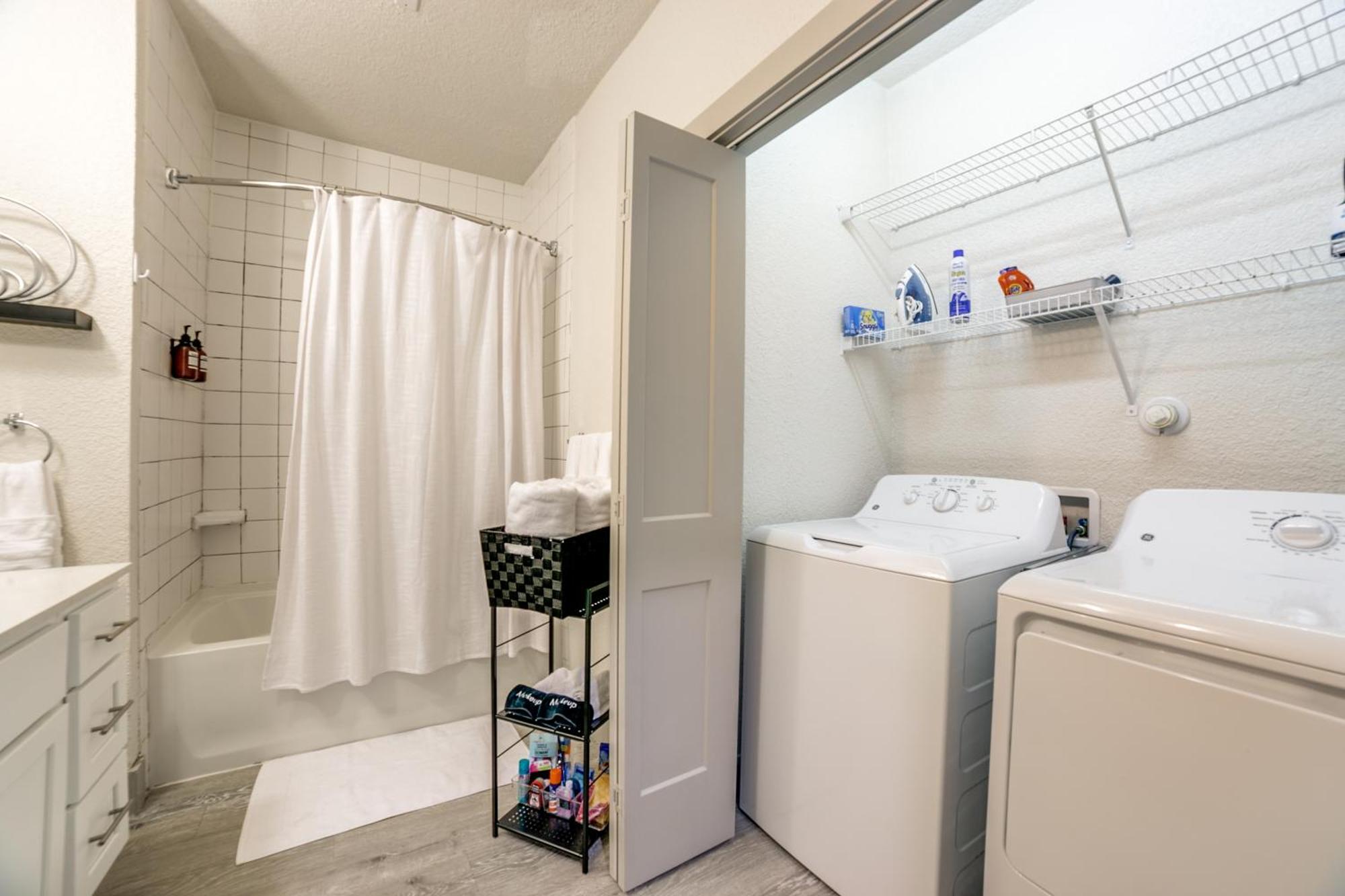 Downtown With Riverwalk Views Free Parking Pet Friendly Centrally Located On The Riverwalk Apartamento